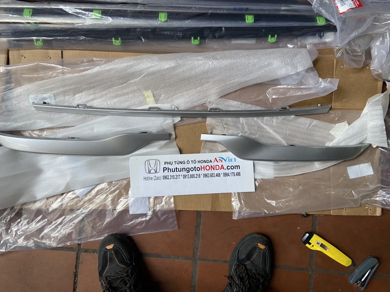 Ốp viền cản sau xe Honda CRV 2021-2023